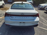 Used 2021 Hyundai Elantra SE image 4