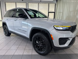 Used 2025 Jeep Grand Cherokee Altitude image 3