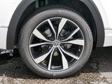 New 2025 Volkswagen Atlas SEL Premium R-Line image 5