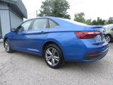 Used 2024 Volkswagen Jetta SE image 3