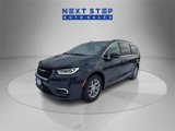 Used 2021 Chrysler Pacifica Touring image 3