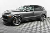 Used 2025 Porsche Cayenne image 2
