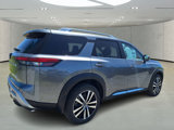 New 2025 Nissan Pathfinder Platinum image 5