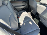 Used 2018 Subaru Outback 2.5i Limited image 3