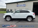 Used 2020 Volkswagen Atlas Cross Sport SE w/ Panoramic Sunroof Package image 2