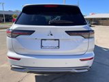 New 2025 Mitsubishi Outlander SE image 4