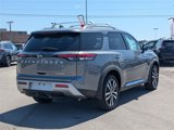 New 2025 Nissan Pathfinder Platinum image 3