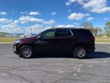 Used 2022 Chevrolet Traverse LT image 2