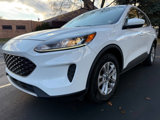 Used 2020 Ford Escape SE image 2