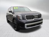 New 2025 Kia Telluride S image 2