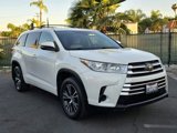 Used 2018 Toyota Highlander LE image 2