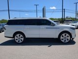 New 2025 Lincoln Navigator L Reserve image 2