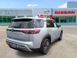 New 2025 Nissan Pathfinder SL image 4
