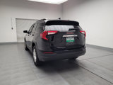 Used 2022 GMC Terrain SLE w/ Driver Convenience Package image 6
