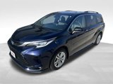 Used 2023 Toyota Sienna XSE w/ XSE Plus Package image 2