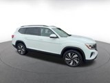 Used 2024 Volkswagen Atlas SE image 2