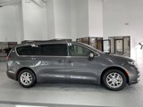 Used 2022 Chrysler Pacifica Touring-L image 3