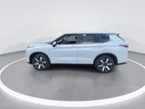 New 2025 Mitsubishi Outlander SE image 3