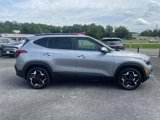 New 2025 Kia Seltos EX image 2