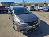 Used 2022 Chrysler Pacifica Touring-L image 6