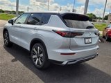 New 2025 Mitsubishi Outlander SE image 3