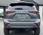 Used 2023 Toyota Highlander L image 6