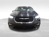 Used 2023 Chrysler Pacifica Limited image 2