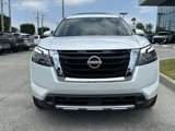New 2025 Nissan Pathfinder Platinum image 3