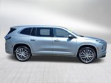 Used 2025 Buick Enclave Avenir image 3