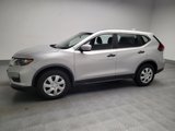 Used 2019 Nissan Rogue S image 2