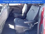 New 2025 Chrysler Pacifica Select image 6