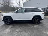 New 2025 Jeep Grand Cherokee Altitude image 4