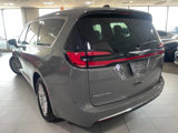 Used 2023 Chrysler Pacifica Touring-L image 5