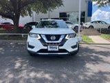 Used 2020 Nissan Rogue SV image 2