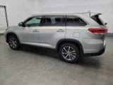 Used 2019 Toyota Highlander XLE image 3