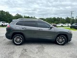 Used 2019 Jeep Cherokee Latitude Plus w/ Comfort/Convenience Group image 4