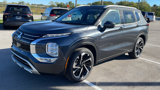 New 2025 Mitsubishi Outlander SEL image 3