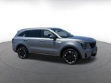 Used 2024 Kia Sorento S image 2