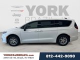 New 2026 Chrysler Pacifica Select image 2