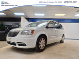 Used 2016 Chrysler Town & Country Touring image 3