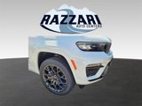 New 2023 Jeep Grand Cherokee Summit image 2