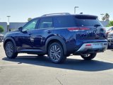 New 2025 Nissan Pathfinder SL w/ SL Premium Package image 2