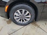 New 2025 Chrysler Pacifica Select w/ Uconnect Theater Family Group image 4