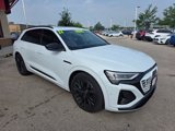 Used 2024 Audi Q8 e-tron Prestige image 3