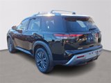 New 2025 Nissan Pathfinder SL w/ SL Premium Package image 3