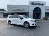 New 2026 Chrysler Pacifica Select image 2