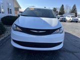 Used 2023 Chrysler Voyager LX image 2