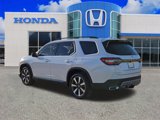 New 2025 Honda Pilot Touring image 5
