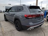 New 2025 Volkswagen Atlas Peak Edition SE image 3