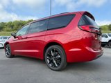 New 2026 Chrysler Pacifica Limited image 3